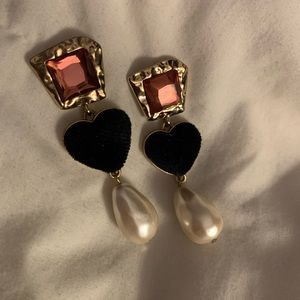 Pink velvet heart earring